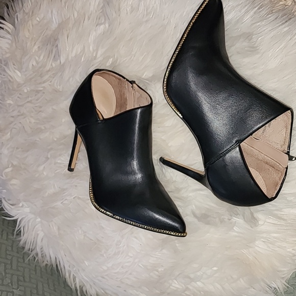 BCB Generation Black Heeled Boot - Picture 7 of 9